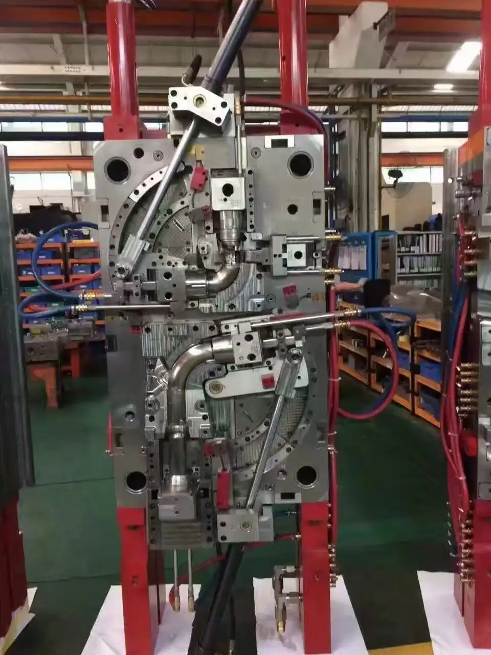 What heat treatment techniques benefit tool making?