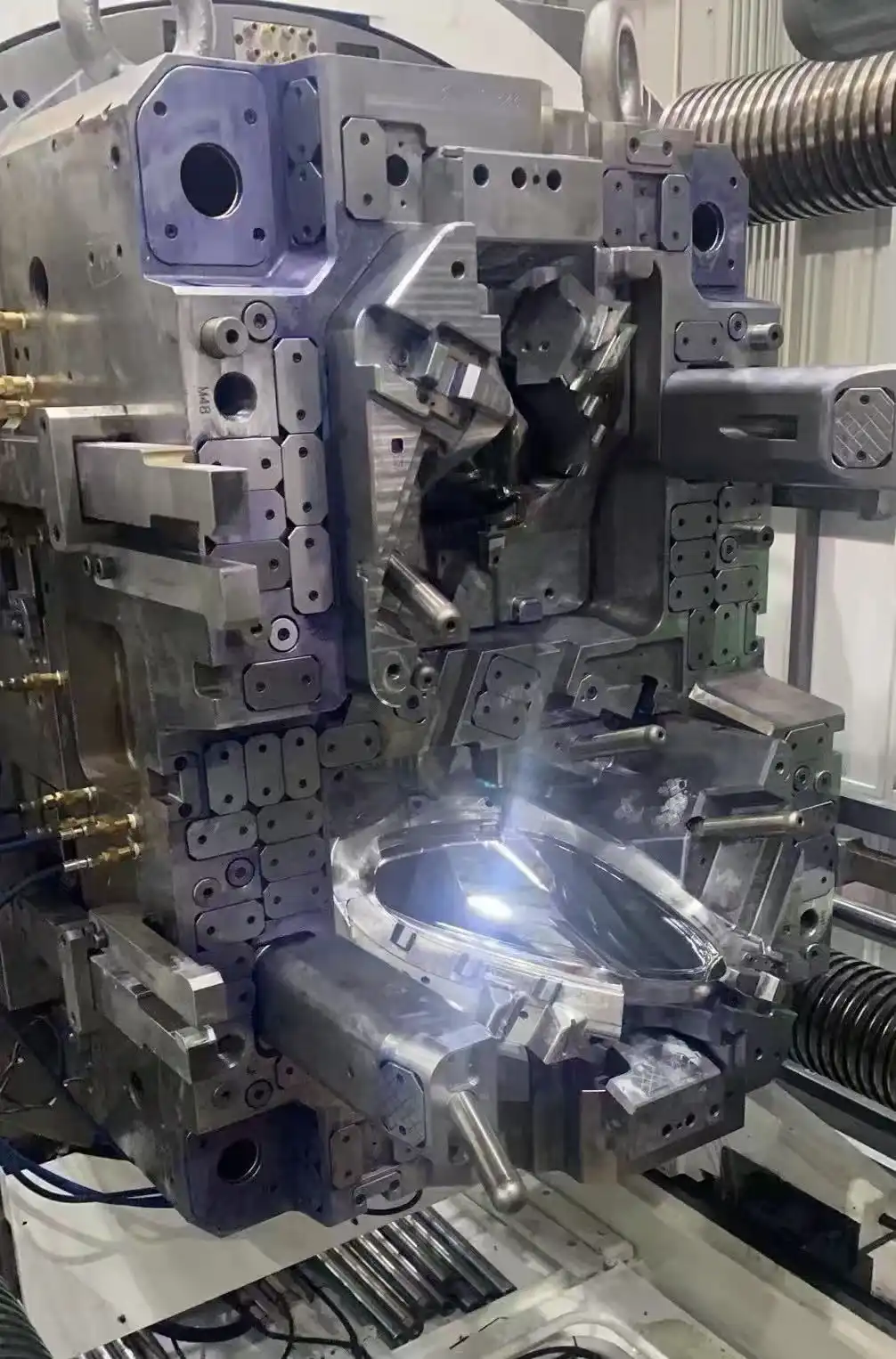 How to troubleshoot defects in injection mold production?